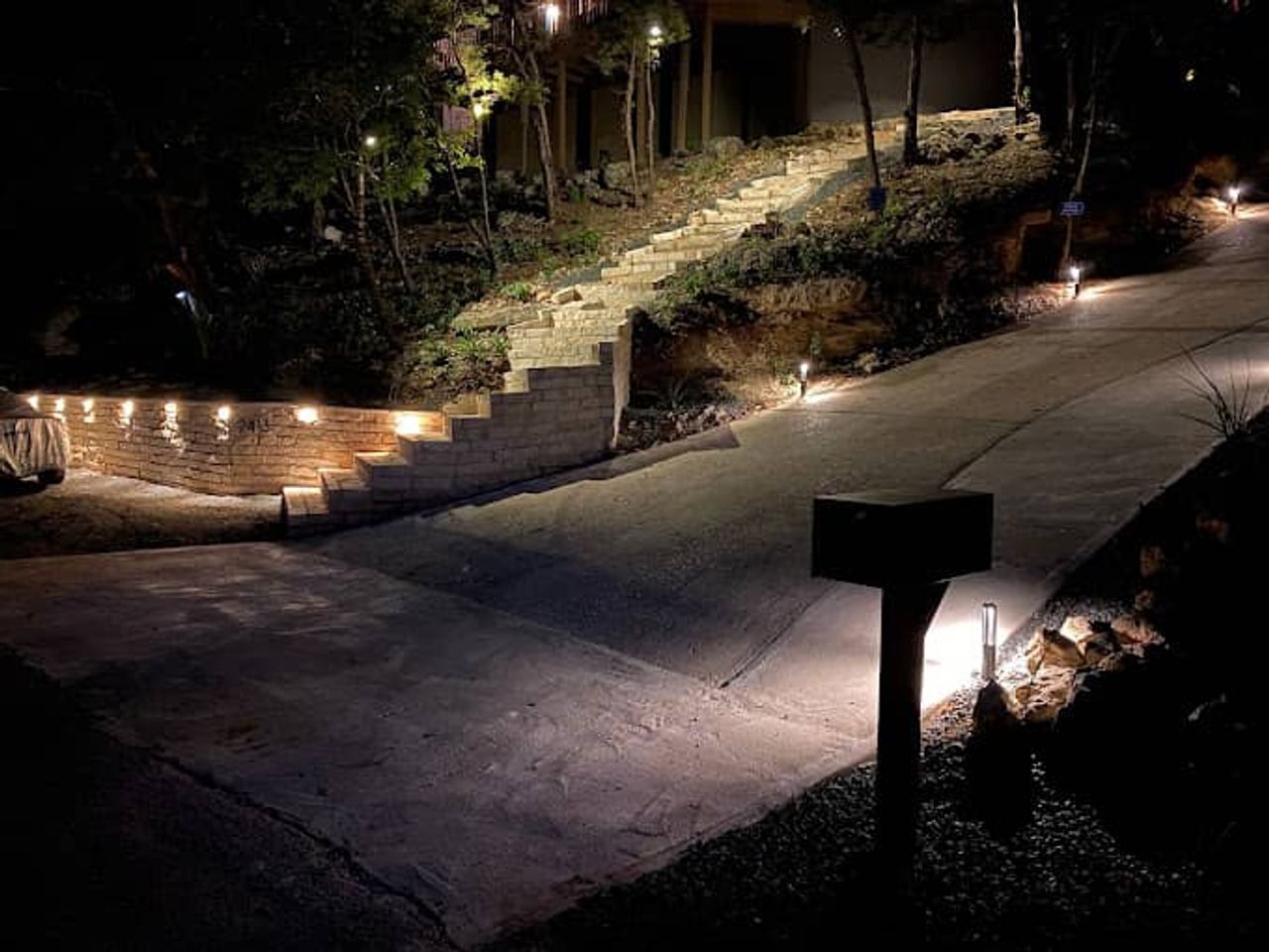 Low-voltage driveway and pathway lighting in Austin