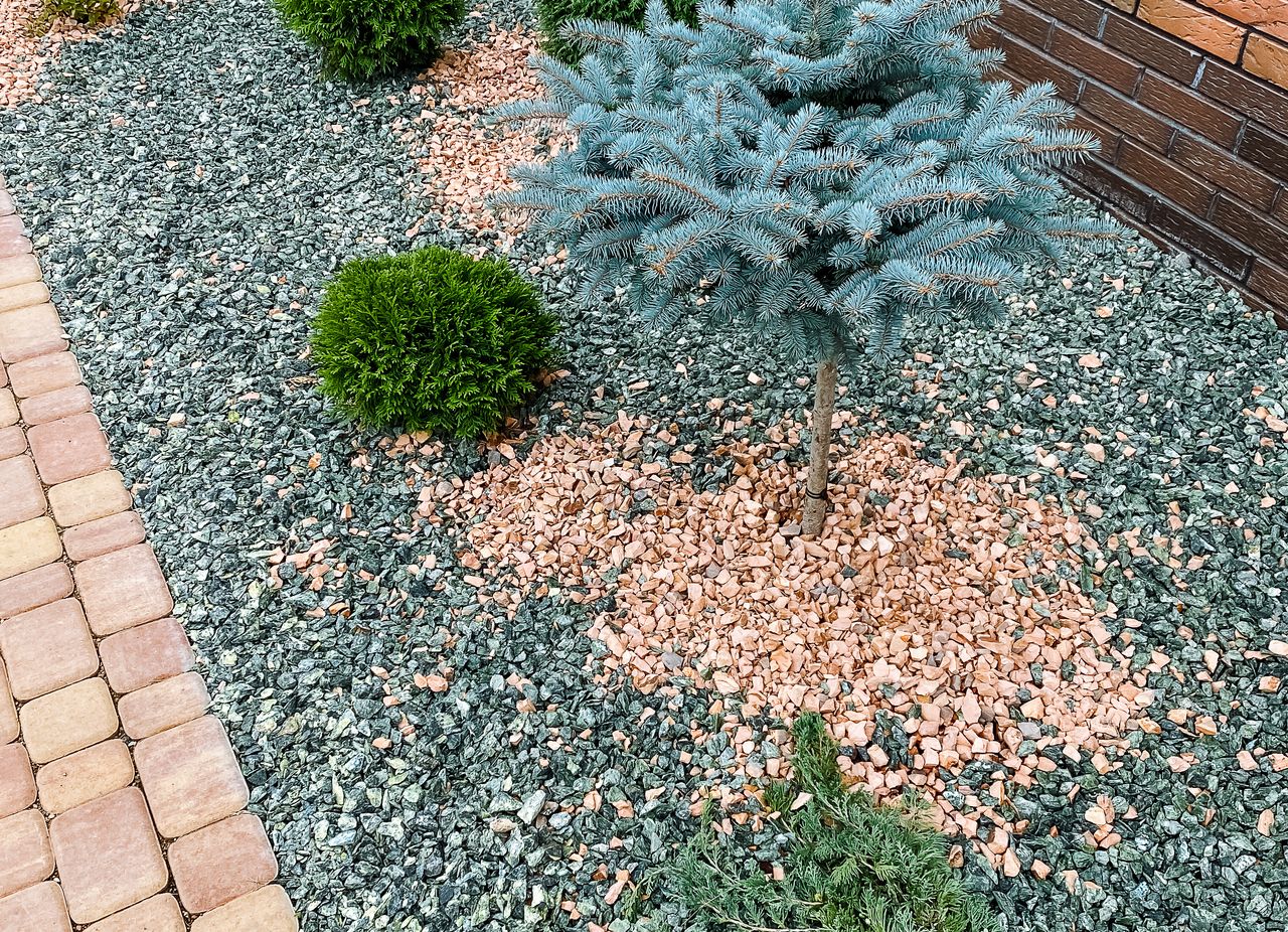 decorative stone and gravel mulch